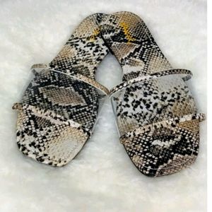 Qupid NWT Snakeskin Slide Sandal 6
